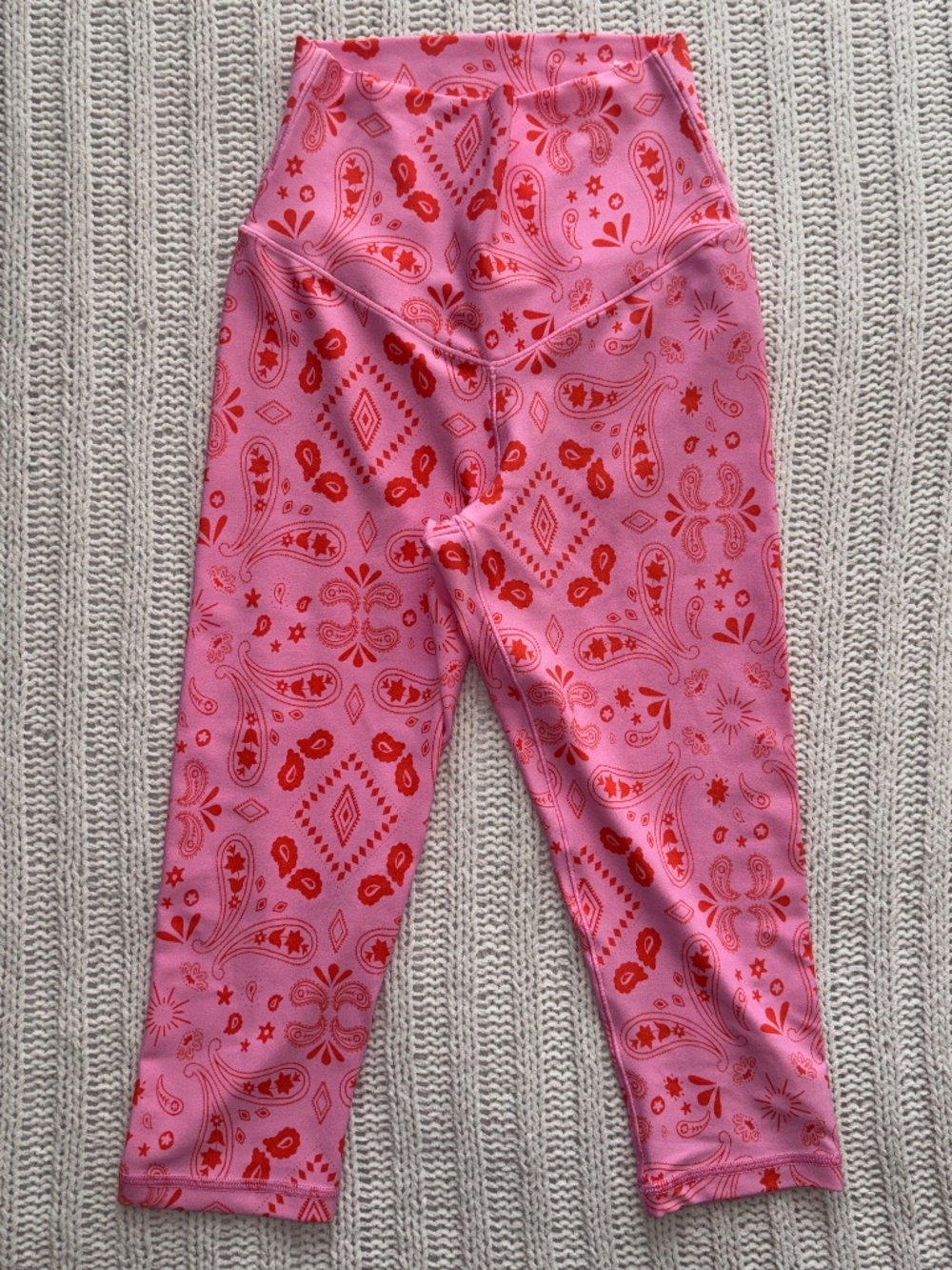NWOT WOMEN’S AERIE REAL ME LEGGINGS SIZE XS PINK PAISLEY